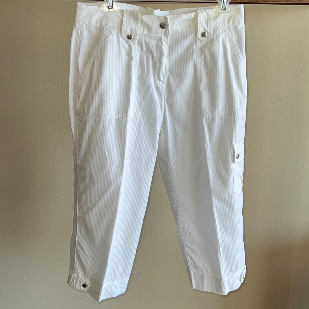 Jones New York white capri length pants